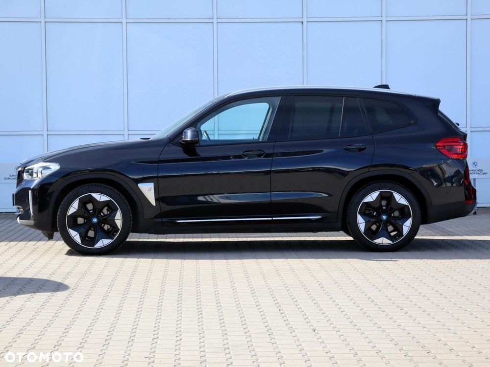 BMW iX3 - 3