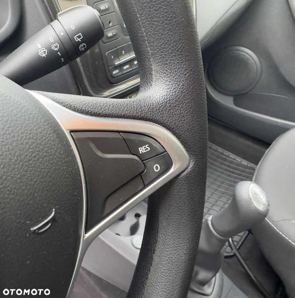 Dacia Logan TCe 90 S&S Celebration - 20