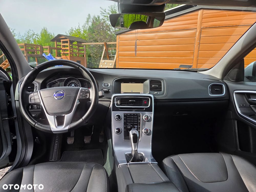Volvo V60 D3 Drive-E Momentum - 13