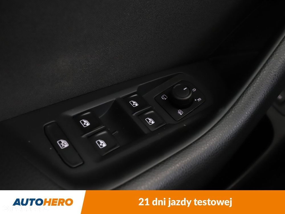 Volkswagen Passat - 33