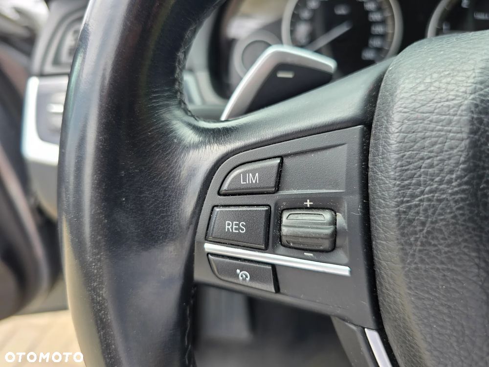 BMW Seria 5 - 25