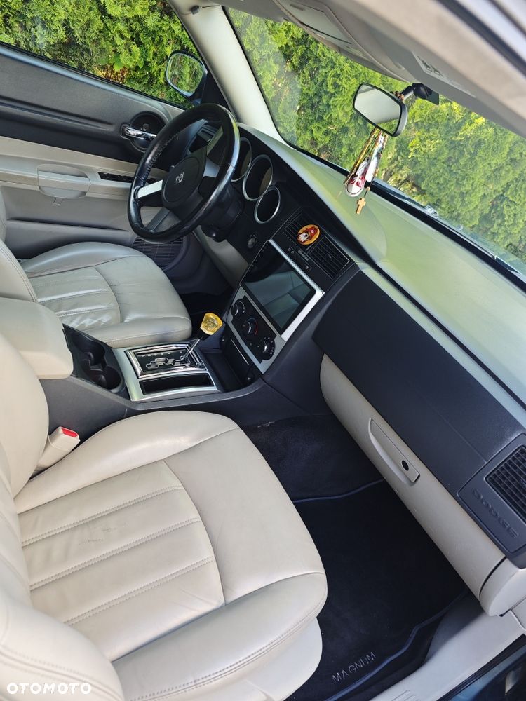 Dodge Magnum - 7