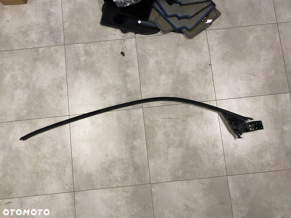 BMW i3 USZCZELKA DACHOWA PRAWA 7314020