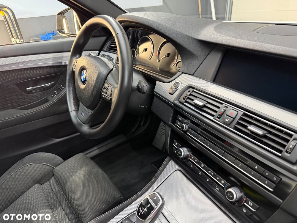 BMW Seria 5 520d - 38