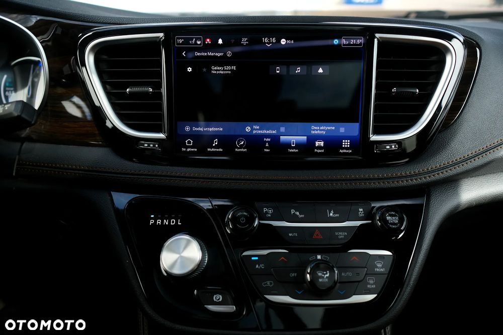 Chrysler Pacifica - 31