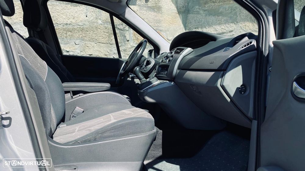 Renault Scénic 1.5 dCi Confort - 17