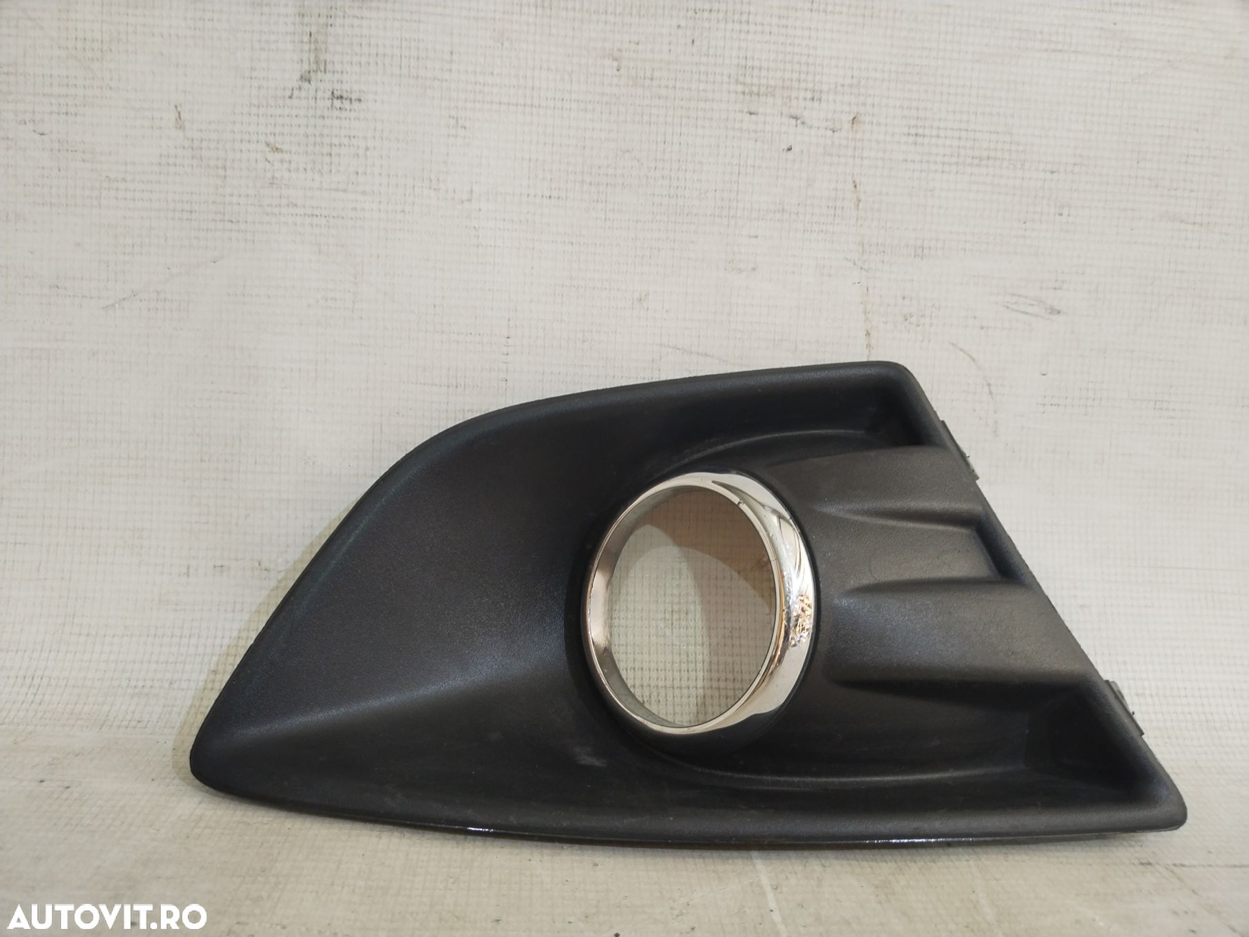 Grila proiector dreapta, Ford C-Max, 2010, 2011, 2012, 2013, 2014, cod origine OE AM51-R19952-B. - 1