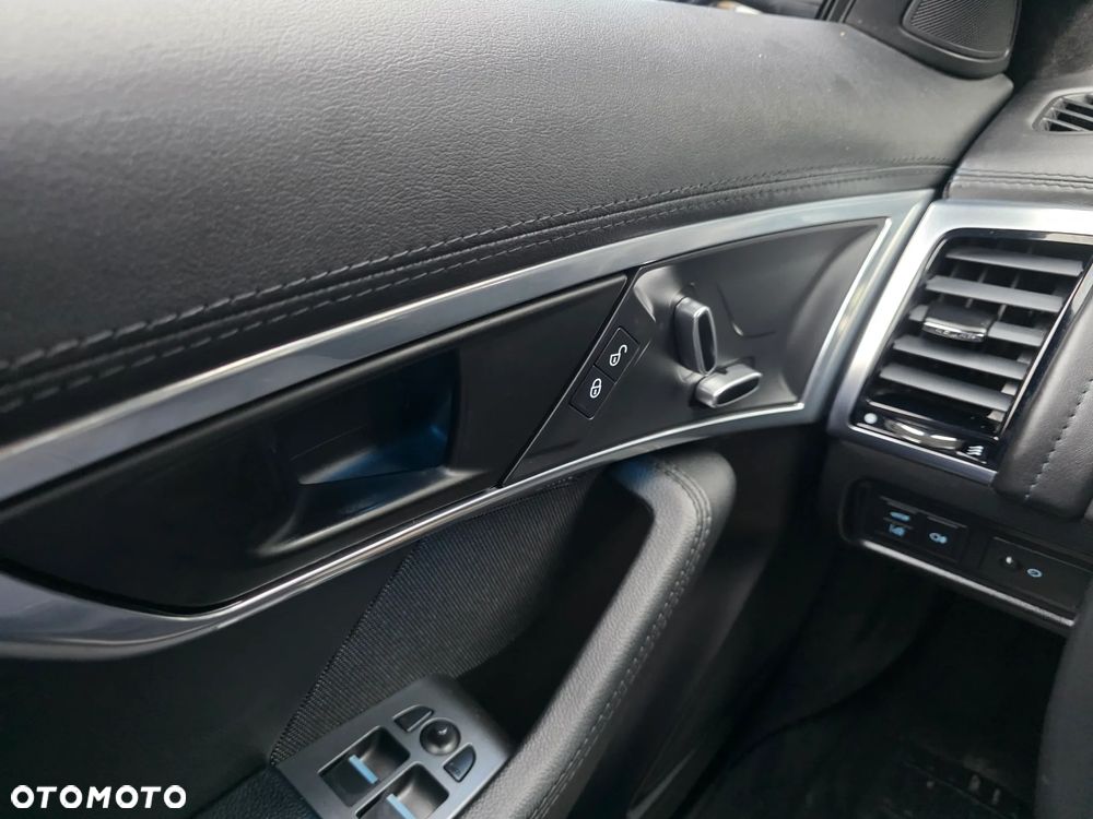 Jaguar F-Type P300 R-Dynamic - 32