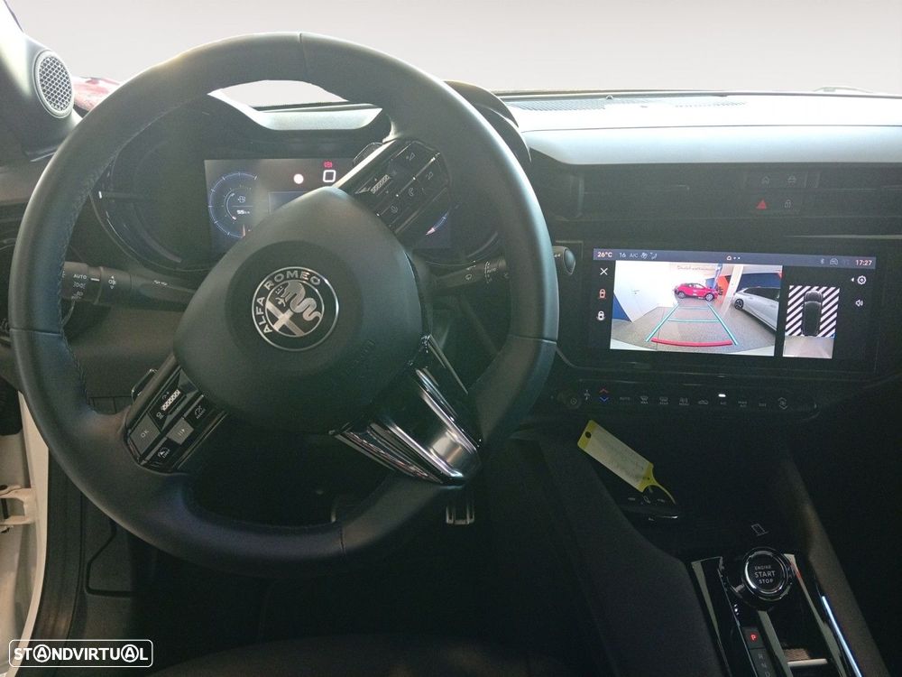 Alfa Romeo Junior 1.2 Speciale eDCT6 - 10
