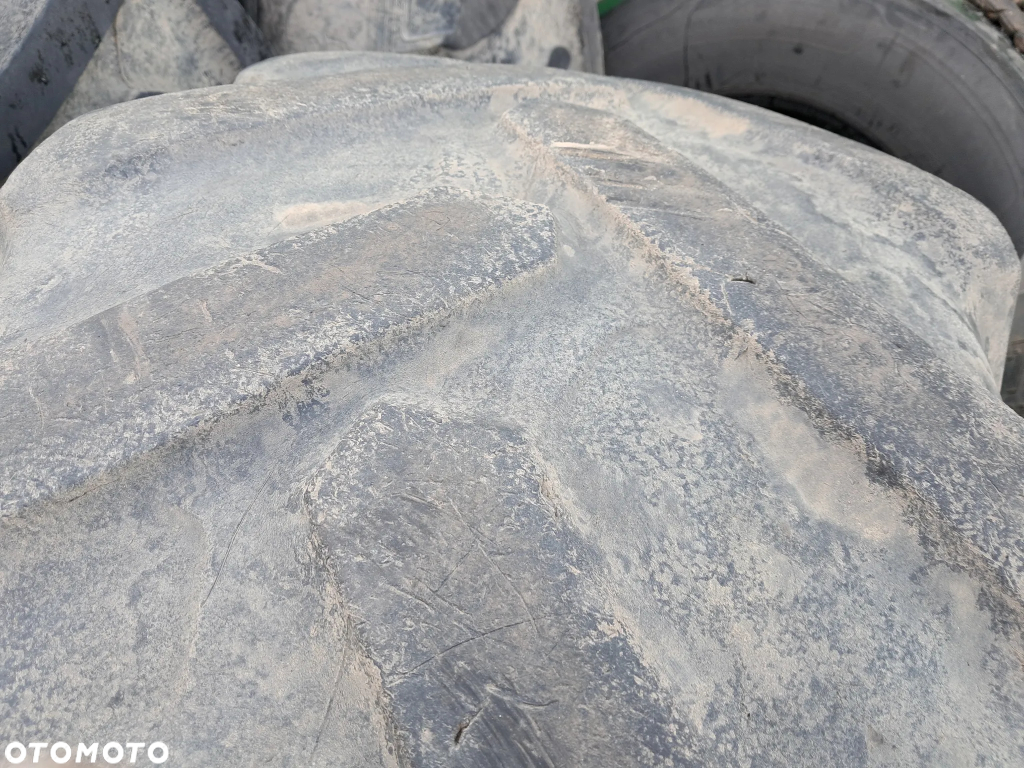 Opony do ładowarki 460/70r24 17,5r24 manitou - 2
