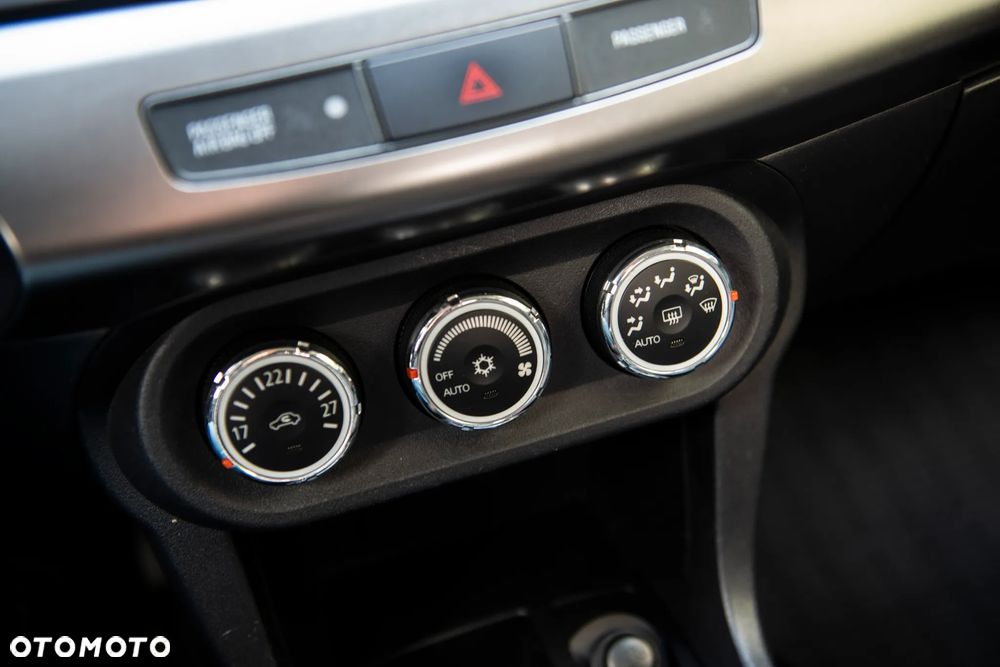 Mitsubishi Lancer 1.6 ClearTec Invite - 33