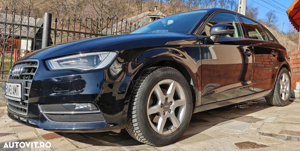 Audi A3 1.6 TDI clean Stronic Ambiente - 1