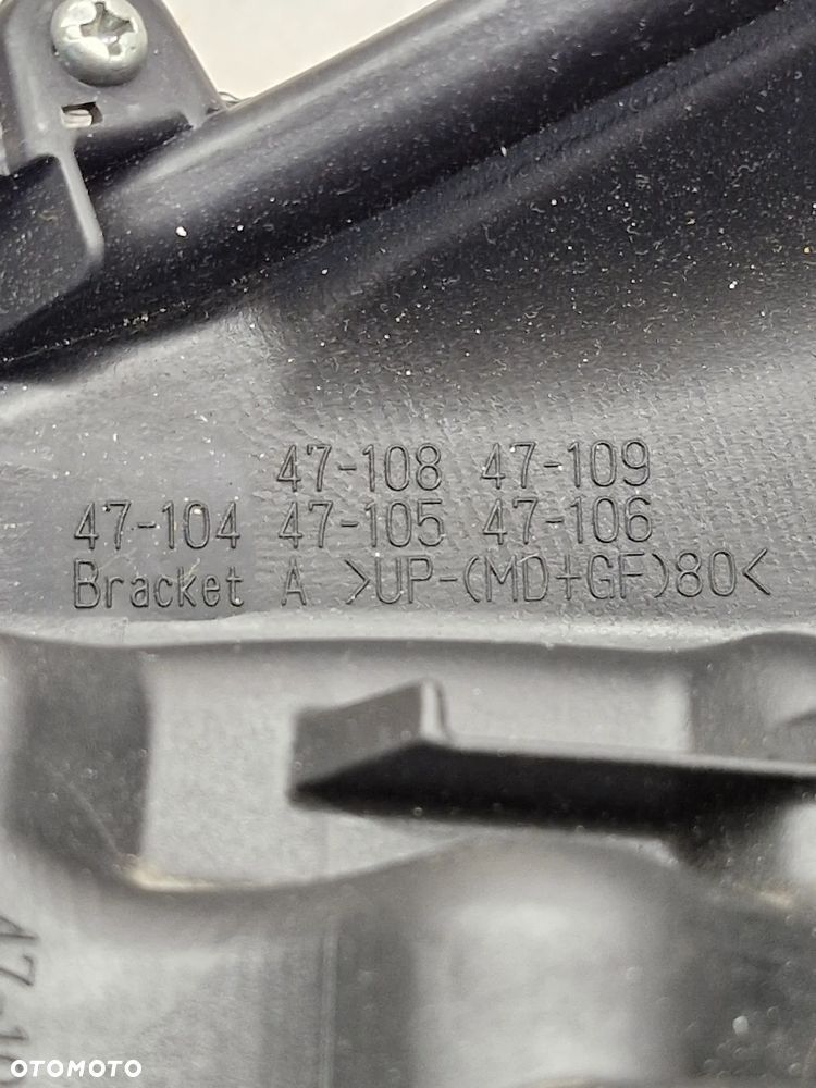 Toyota Prius IV  lift lampa przód prawa - 12