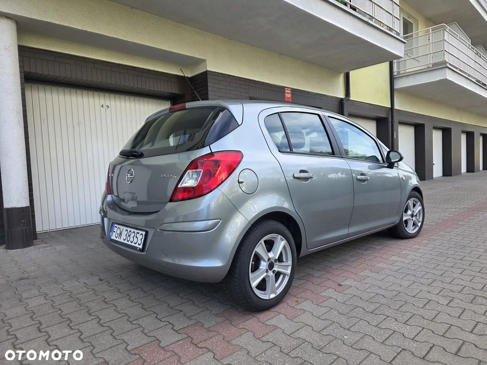 Opel Corsa - 18
