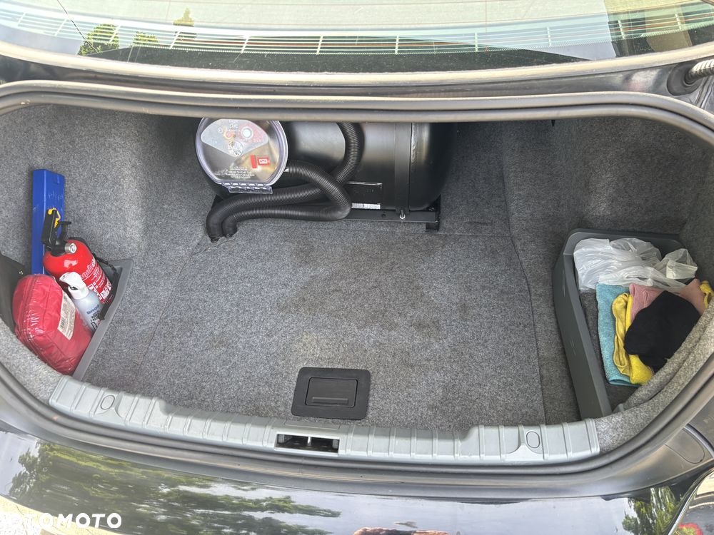 BMW Seria 3 318i - 29