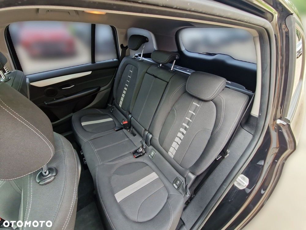 BMW Seria 2 220i GT Advantage sport - 12