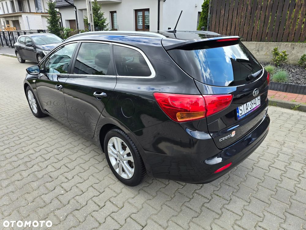 Kia Ceed 1.6 GDI Dream Team Edition - 8