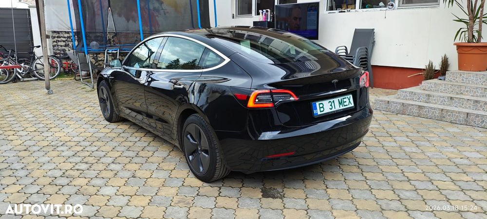 Tesla Model 3 Standard Reichweite Plus Hinterradantrieb - 4