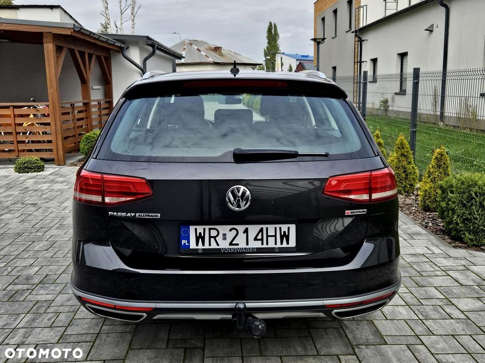 Volkswagen Passat Alltrack 2.0 TDI SCR DSG 4Motion - 11