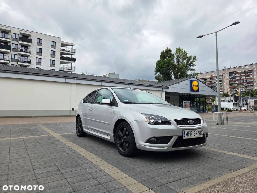 Ford Focus 1.6 Trend - 1