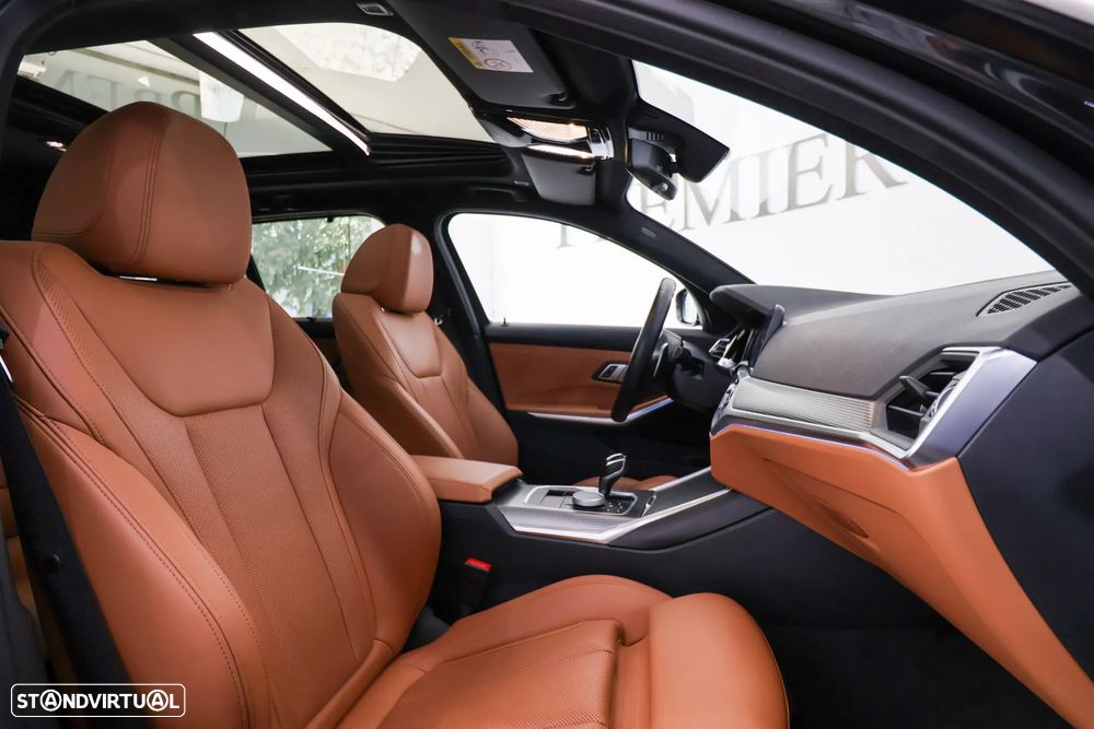 BMW 320 e Pack Desportivo M Auto - 32