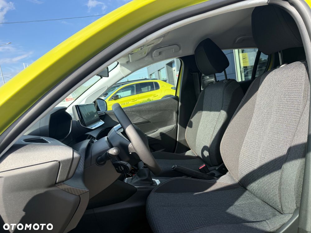 Peugeot 208 - 12