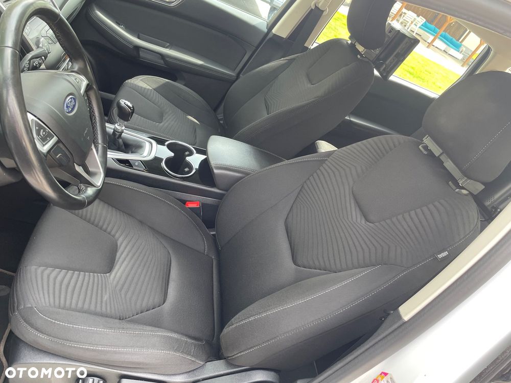 Ford S-Max - 35