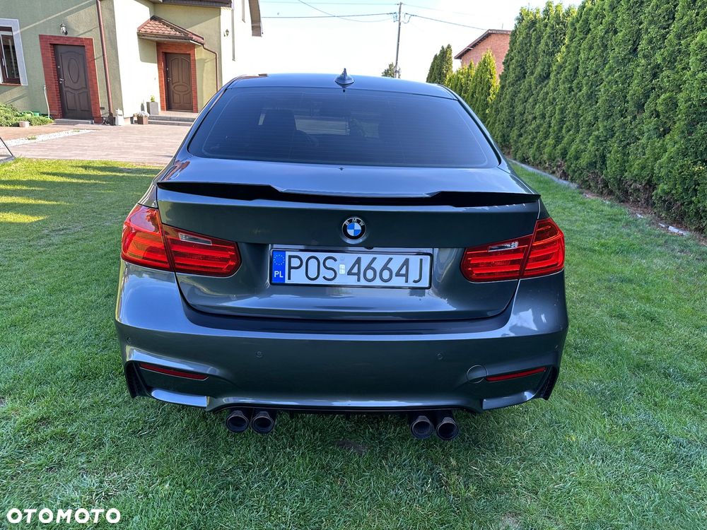 BMW Seria 3 328i Sport-Aut Sport Line - 7