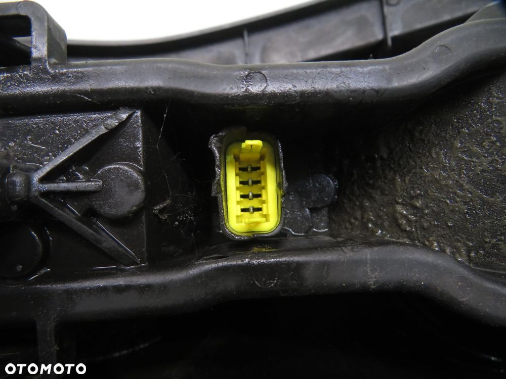 LAMPA PRAWA TYLNA NISSAN PRIMERA P12 KOMBI - 5