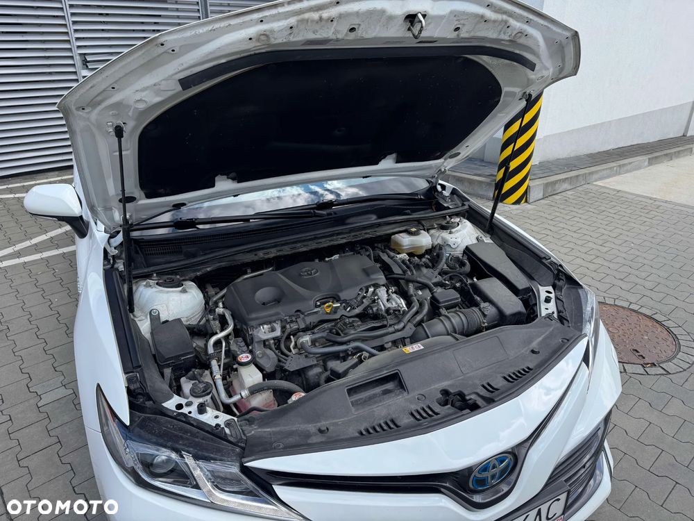 Toyota Camry 2.5 Hybrid Comfort CVT - 3