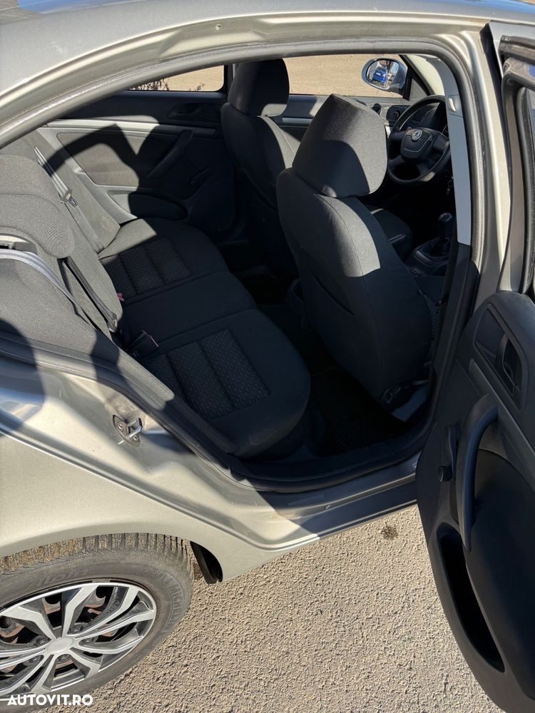 Skoda Octavia 1.4 Active - 10