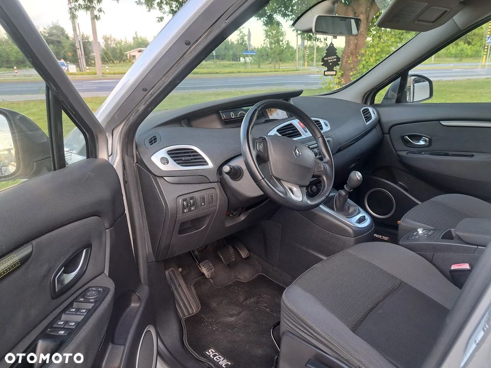 Renault Scenic dCi 110 Xmod Paris - 11