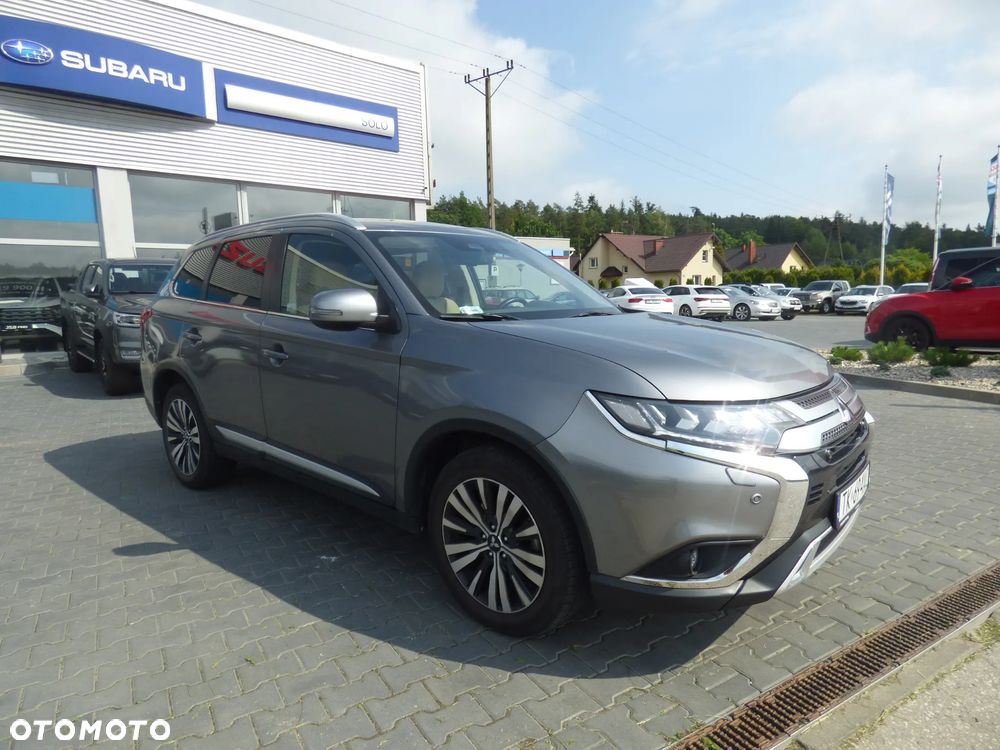 Mitsubishi Outlander - 10
