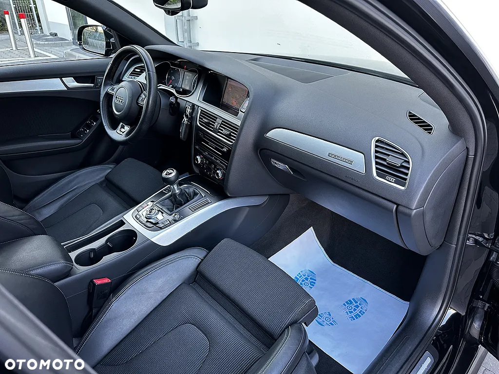 Audi A4 Avant 2.0 TDI DPF clean diesel quattro S line Sportpaket - 23