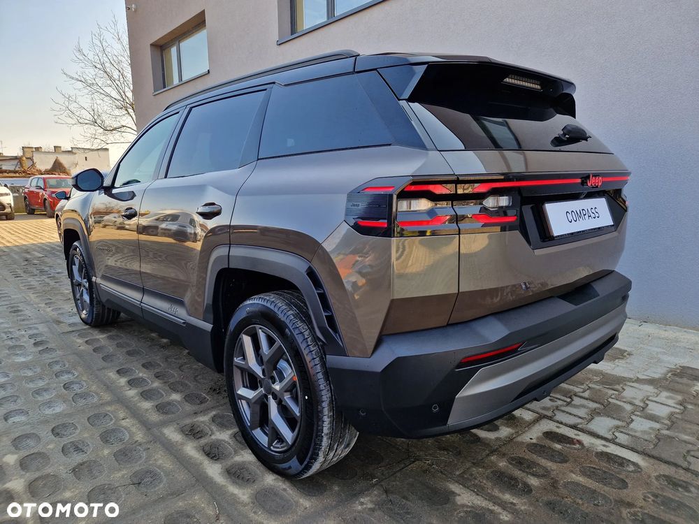 Jeep Compass 1.2 T3 mHEV First Edition FWD DCT - 31