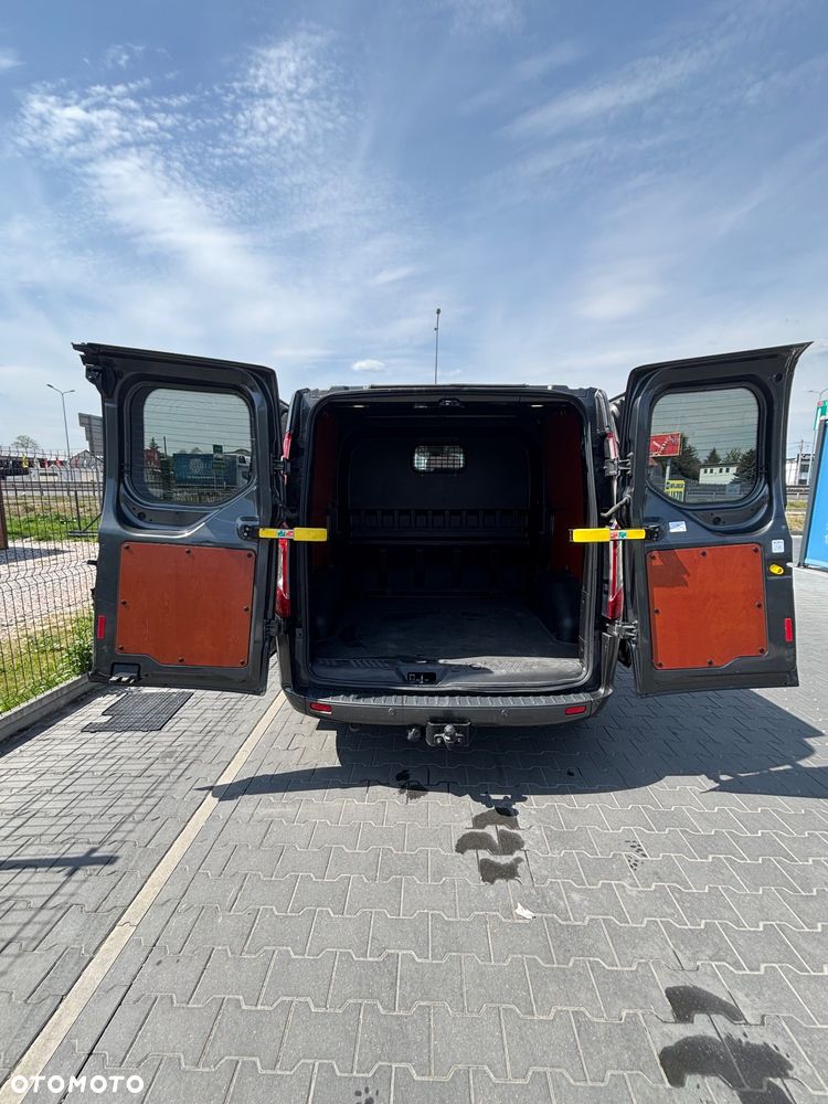 Ford Transit Custom 290 L2H1 Limited - 11