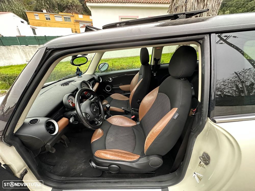 MINI 3 Portas Cooper D - 17