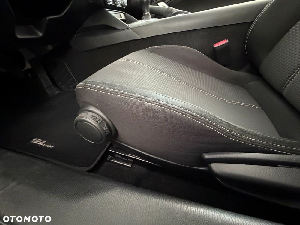 Fiat 124 Spider 1.4 MultiAir - 15