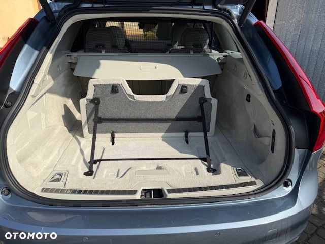 Volvo V90 D4 Geartronic Momentum - 22