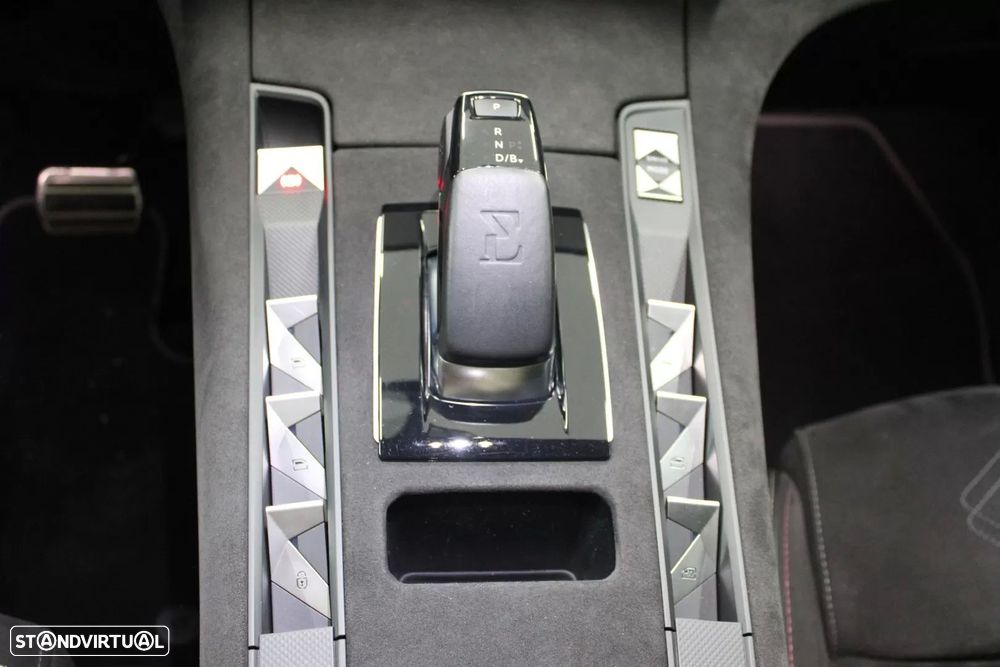 DS DS7 Crossback - 14