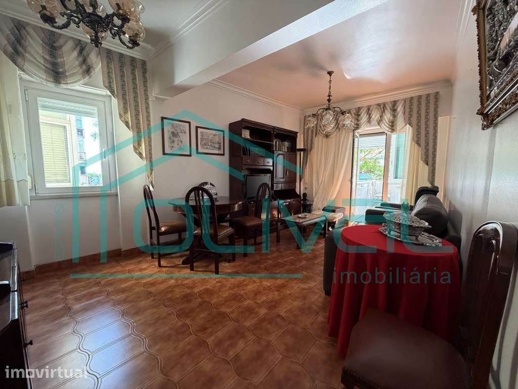 Apartamento T2 Centro de Alverca do Ribatejo - Grande imagem: 2/17