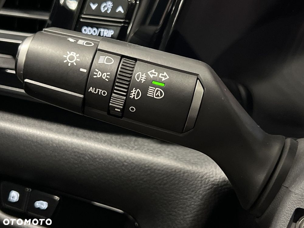 Lexus NX 350h Business AWD - 33