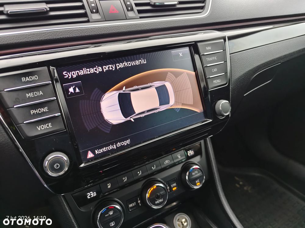 Skoda Superb 2.0 TDI L&K - 18