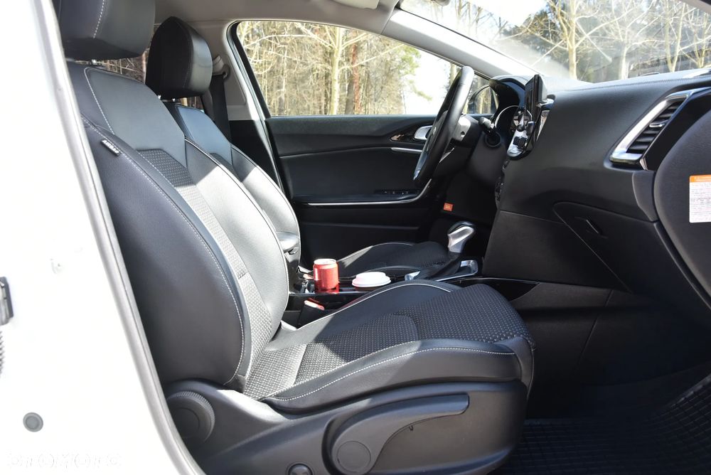 Kia Ceed 1.6 GDI DCT OPF Platinum Edition - 10