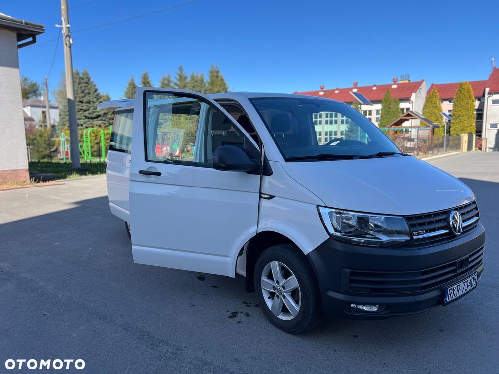 Volkswagen Transporter - 1