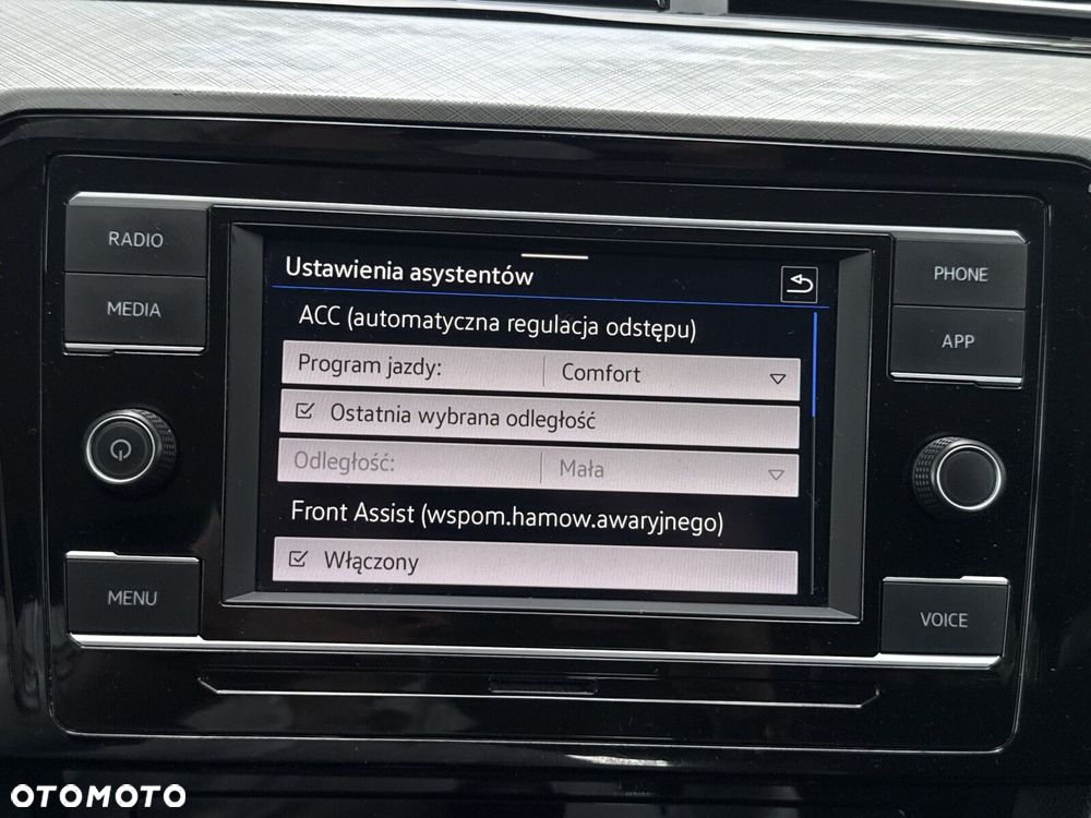 Volkswagen Passat 1.5 TSI EVO Business - 26