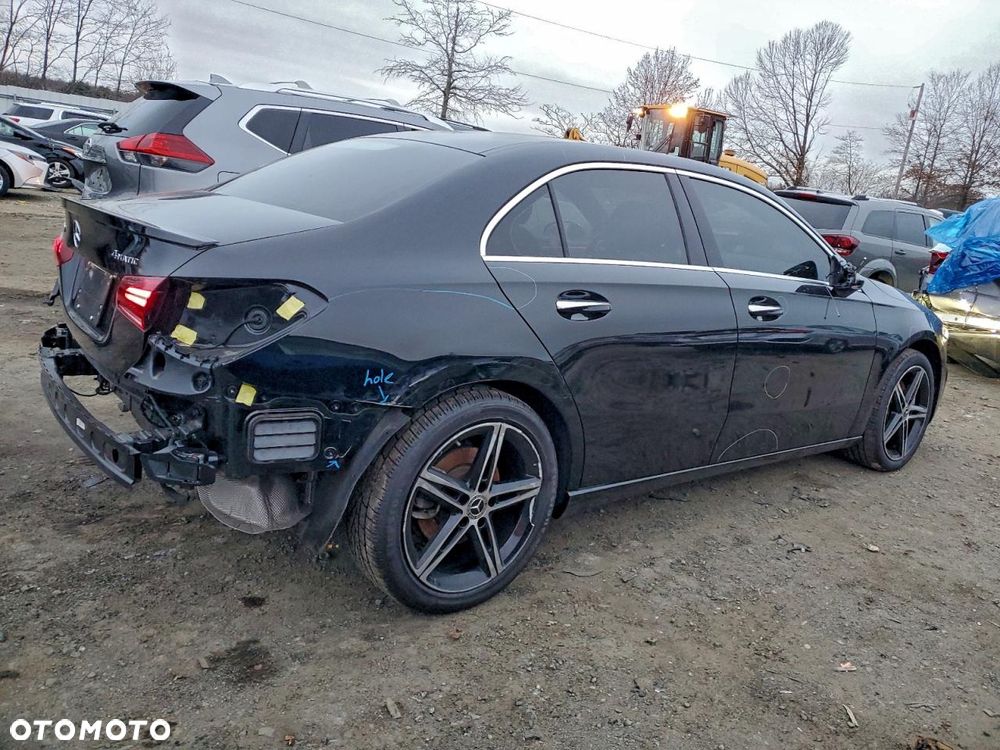 Mercedes-Benz Klasa A 220 4Matic 7G-DCT - 4