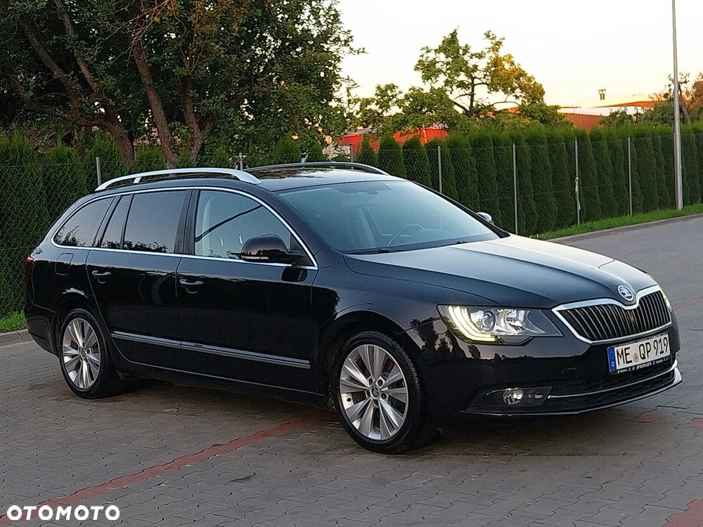 Skoda Superb 2.0 TDI DSG Exclusive - 8