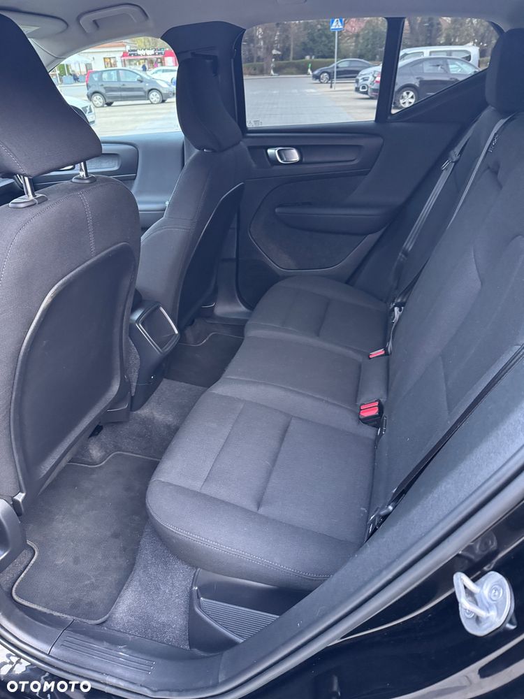 Volvo XC 40 T2 Essential - 12