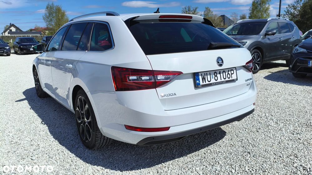 Skoda Superb 2.0 TDI L&K DSG - 22